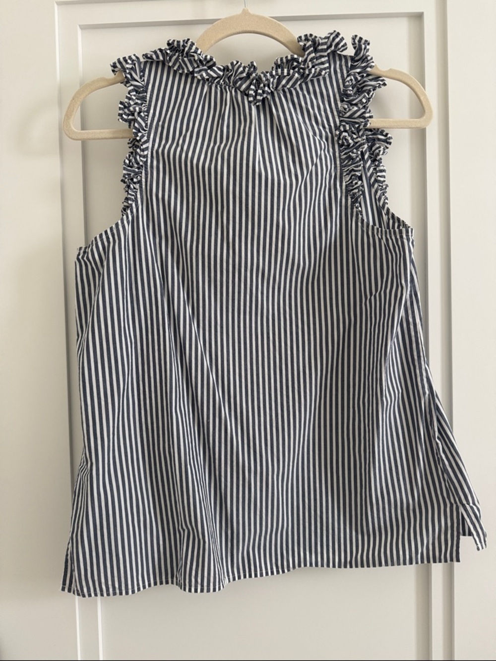 J. CREW! Navy & White Striped Ruffle sleeveless blouse w/discreet top button. - Picture 3 of 3